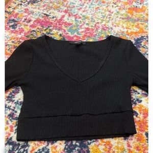 Black V-Neck Ribbed Crop Top long sleeve